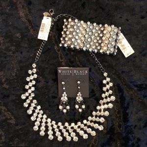 NWT, Rhinestone jewelry set